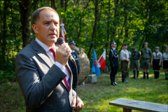 0037